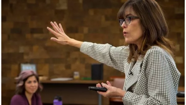 Latina speaker, author helps women become confident negotiators